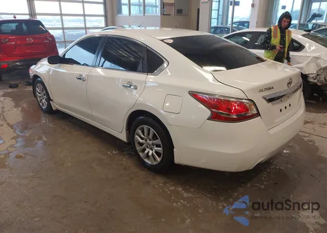 2015 Nissan Altima 2.5 S from USA, damaged, VIN 1N4AL3AP5FN913931